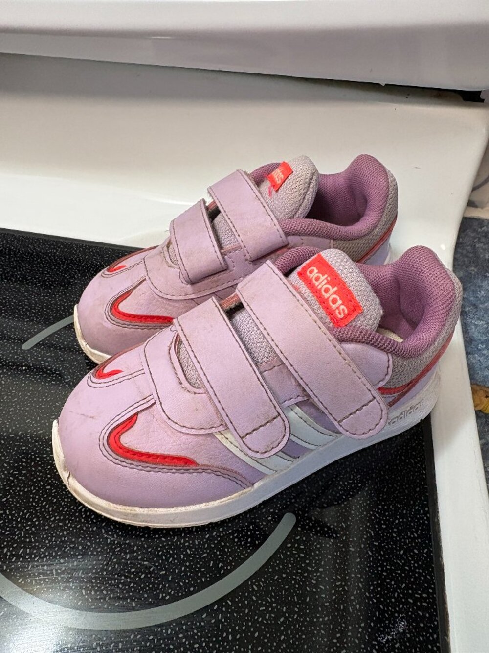 Adidas running shoes 2 straps easy close Size 9 Little Girl Toddler Purple